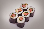 Piquant tuna maki